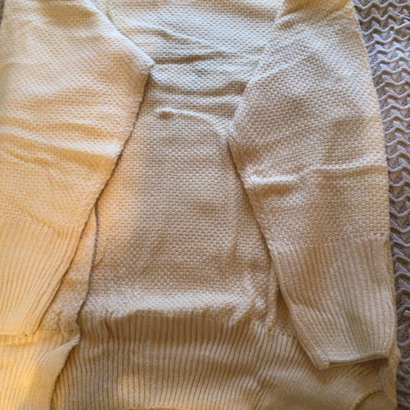 Boutique Khaki oversized rib knit sweater in xl - Picture 8 of 10